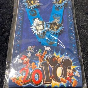 Disney 2010 Trading Lanyard 4 Pins